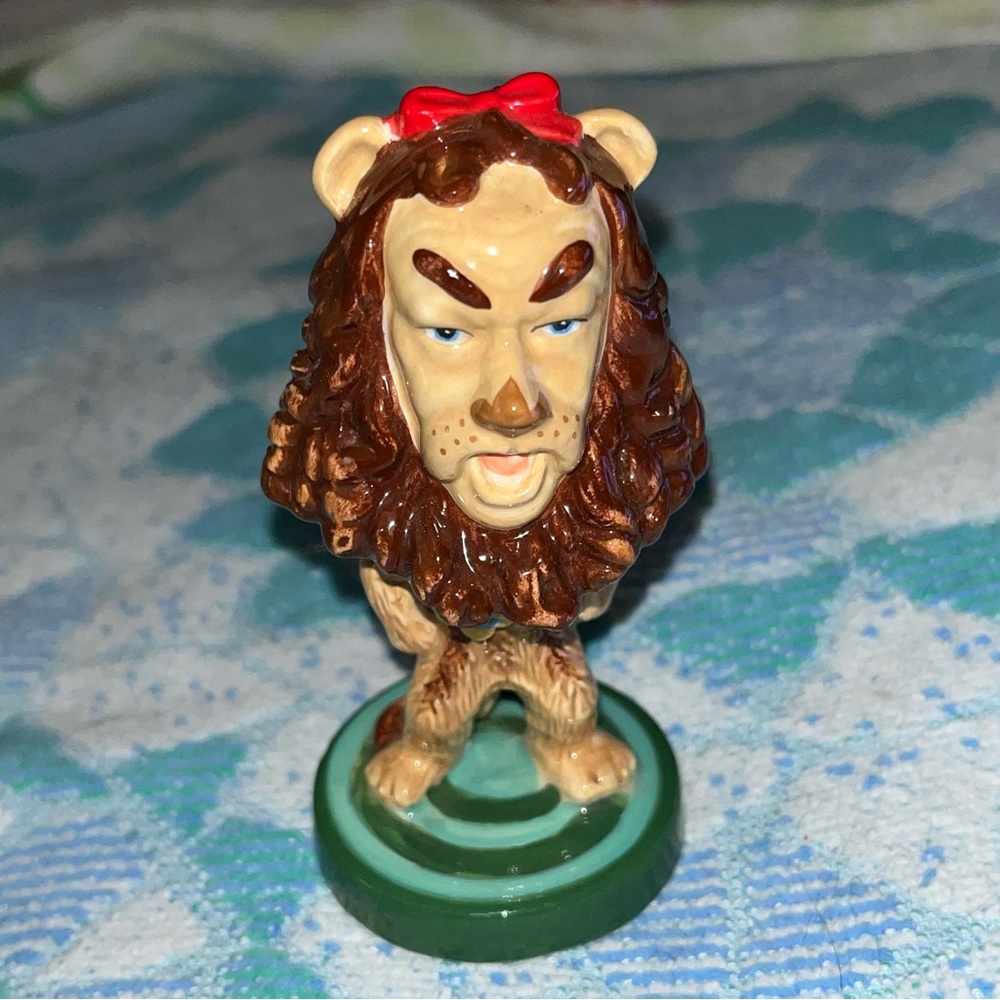 Wizard of Oz lion Westland giftware bobblehead 4”